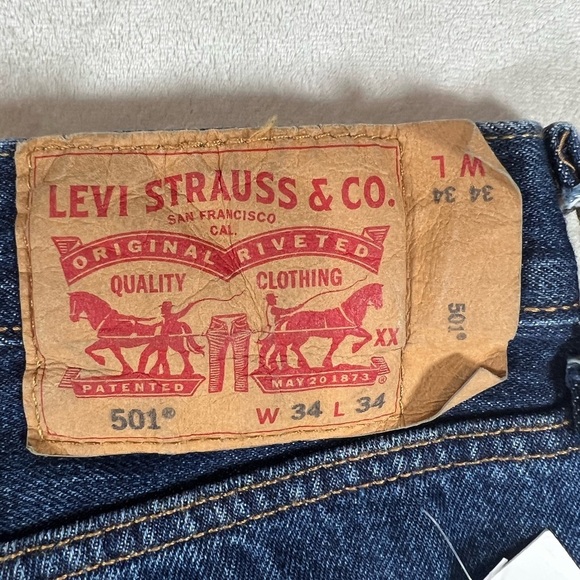 NWT 34W 34L Levi's 501 Men's Classic Indigo Straight Jeans - Picture 8 of 9